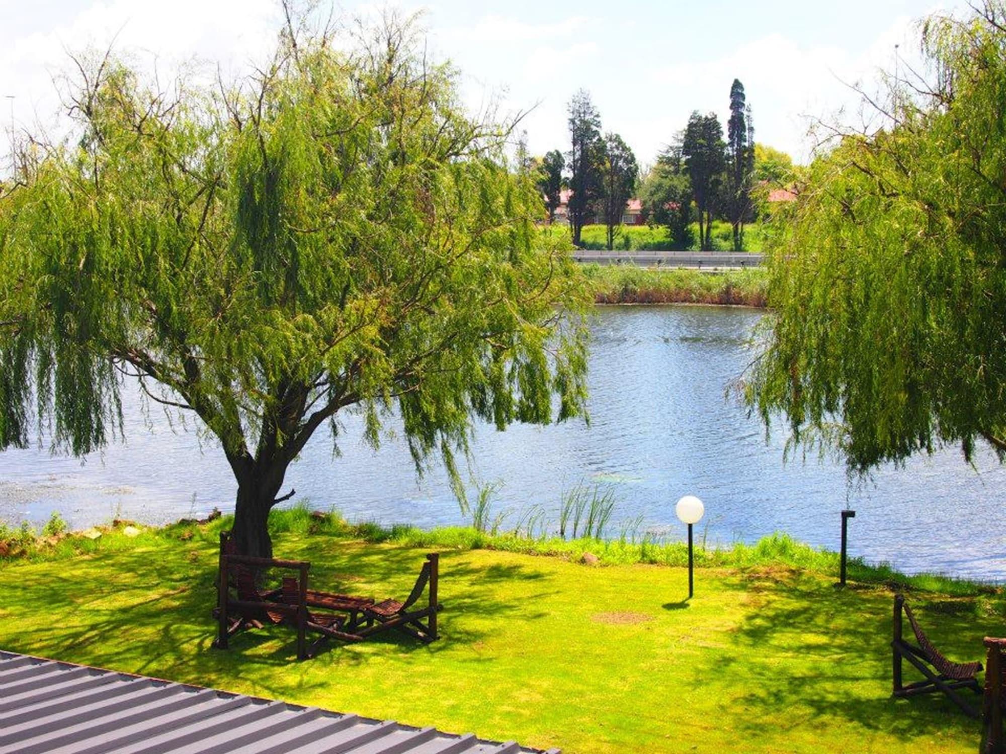 The Lakes Hotel & Conference Centre Benoni Exteriör bild