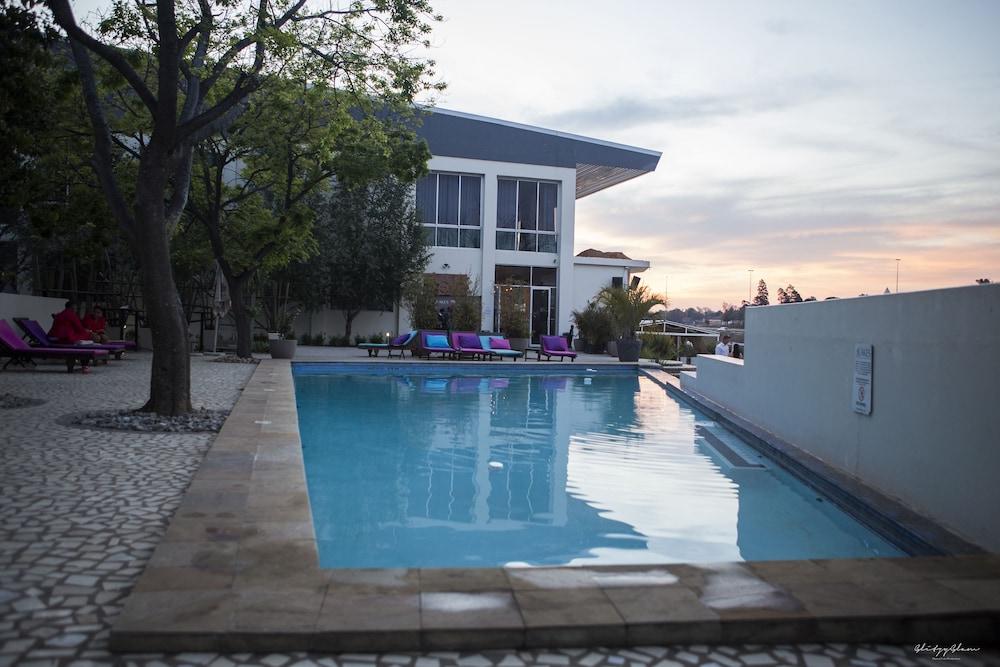 The Lakes Hotel & Conference Centre Benoni Exteriör bild