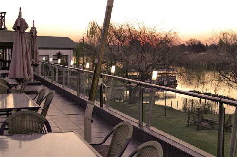 The Lakes Hotel & Conference Centre Benoni Exteriör bild