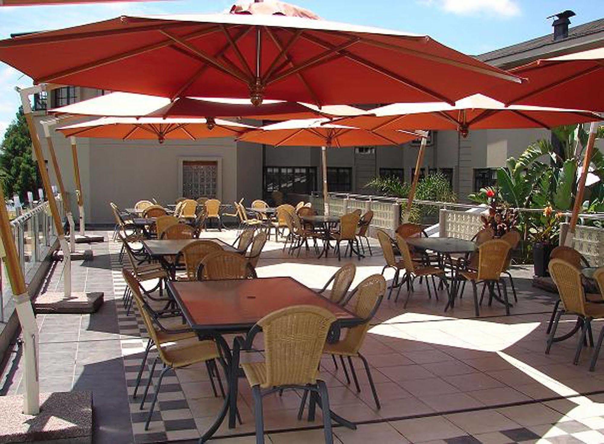 The Lakes Hotel & Conference Centre Benoni Exteriör bild